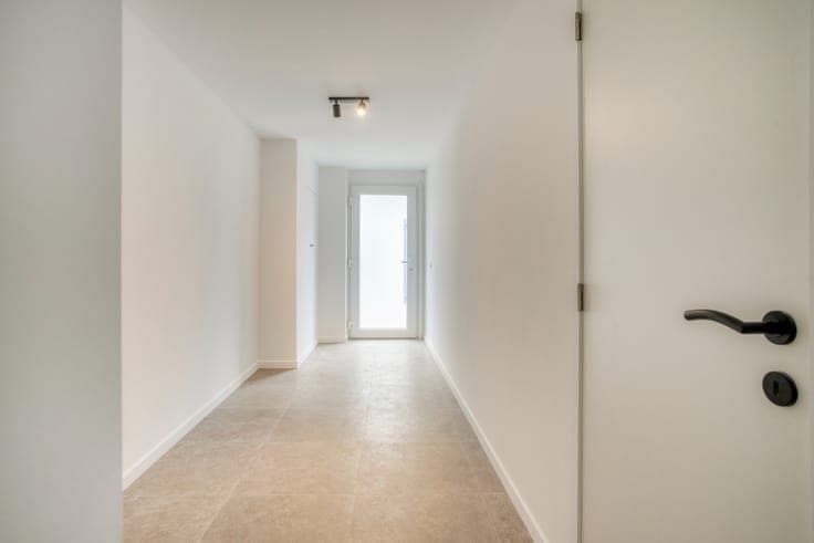 Volledig gerenoveerde, ruime stadswoning met kantoor-, pr...