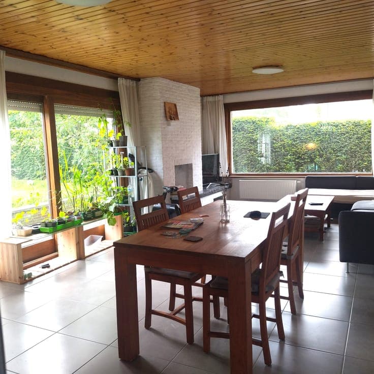 Charming 3-Bed Home with Lush Garden