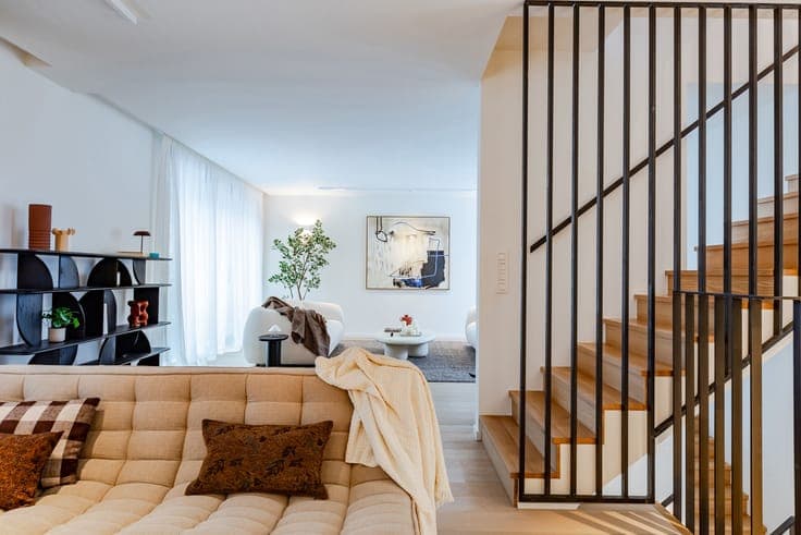 Brugmann Square NEW HOUSE