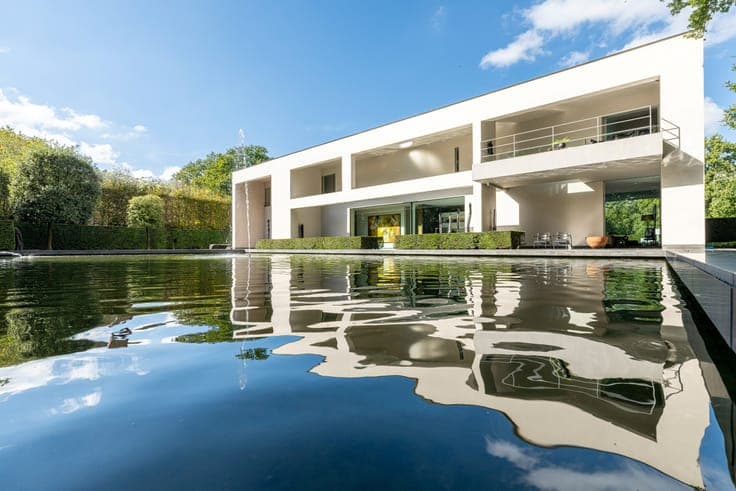 Modern design villa in prime location in Brasschaat.