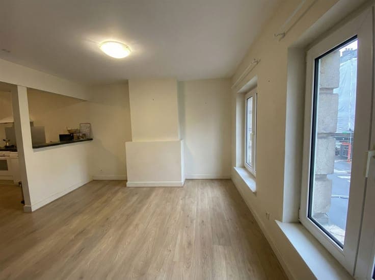 Commercial and investment property in town planning order!