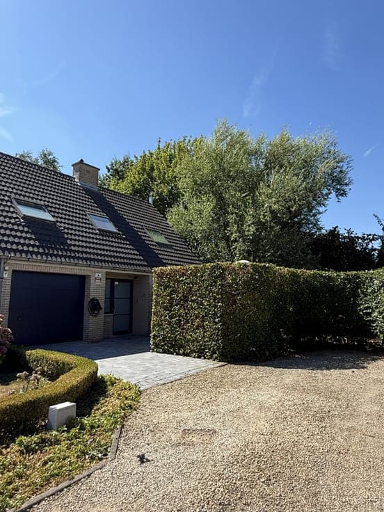 Ready-to-move-in family home with 4 bedrooms near Ghent