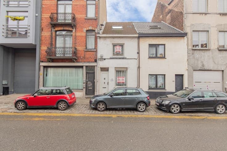 Ruime starterswoning met 4 slaapkamers in Strombeek-Bever...