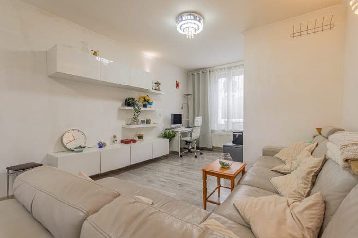 Ruime starterswoning met 4 slaapkamers in Strombeek-Bever...