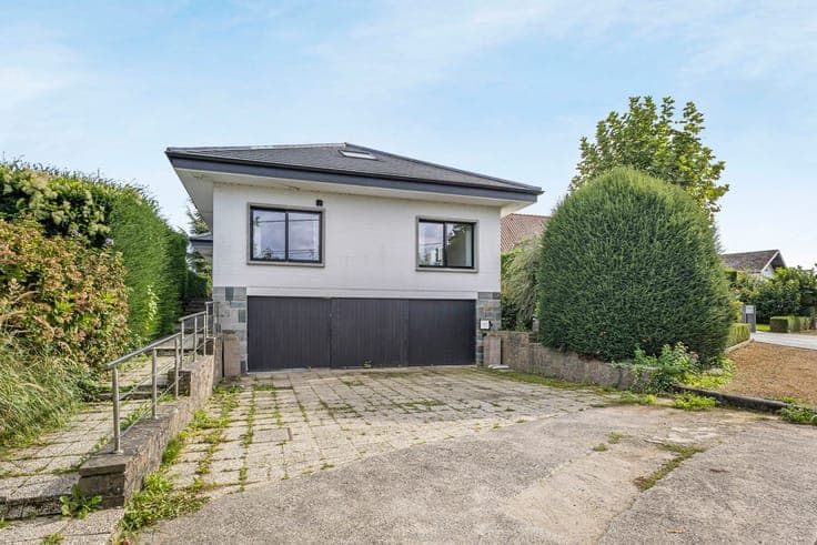 House in Sint-Pieters-Leeuw