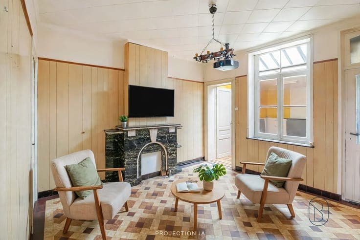 House in the center of Lessines requiring renovation