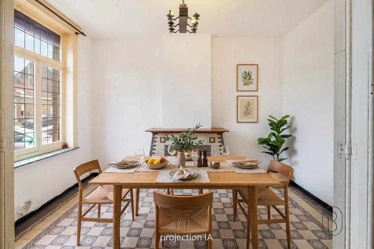 House in the center of Lessines requiring renovation
