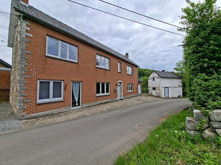 House in Floreffe