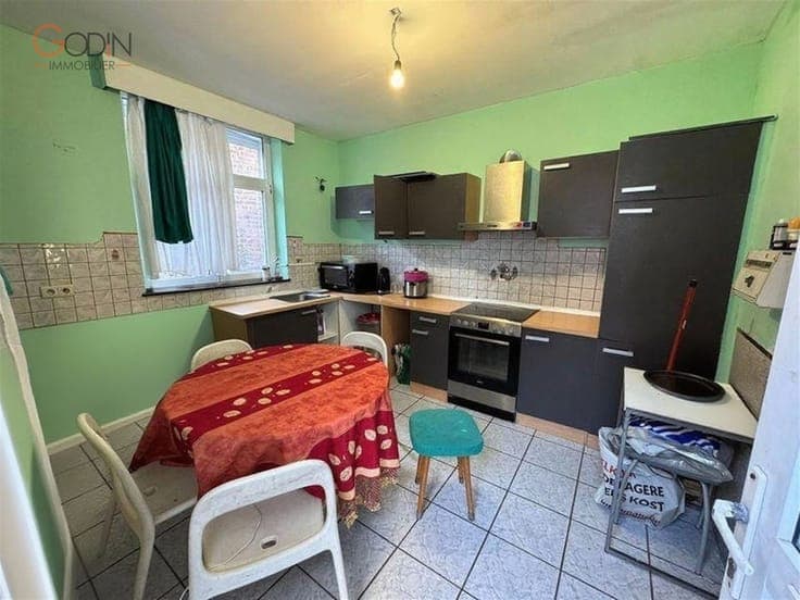 Maison spacieuse avec dépendance, garage et jardin
