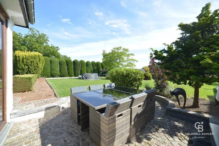 Former 19th century hunting lodge used as tourist accommodat