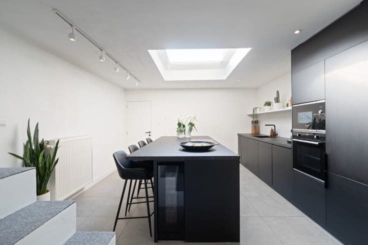 Renovated 4-Bedroom Home with City Garden near centre