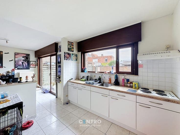 HOB met 3 ruime slpks, garage en ZUIDger. tuin!