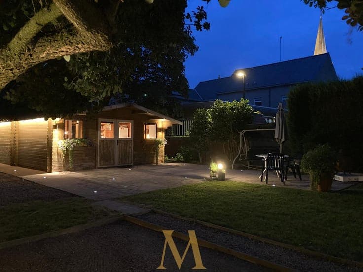 Unieke eigendom met woning, polyvalente ruimte en magazij...