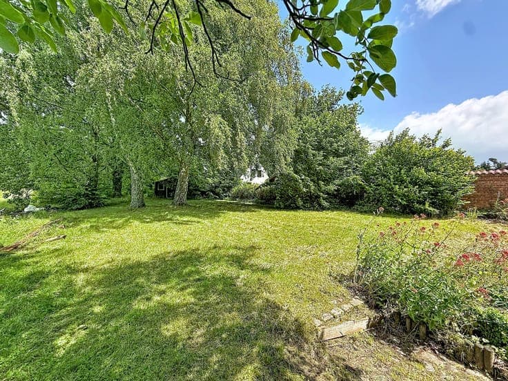 Lasne/Céroux - House on a 1920m² plot of land to renovate