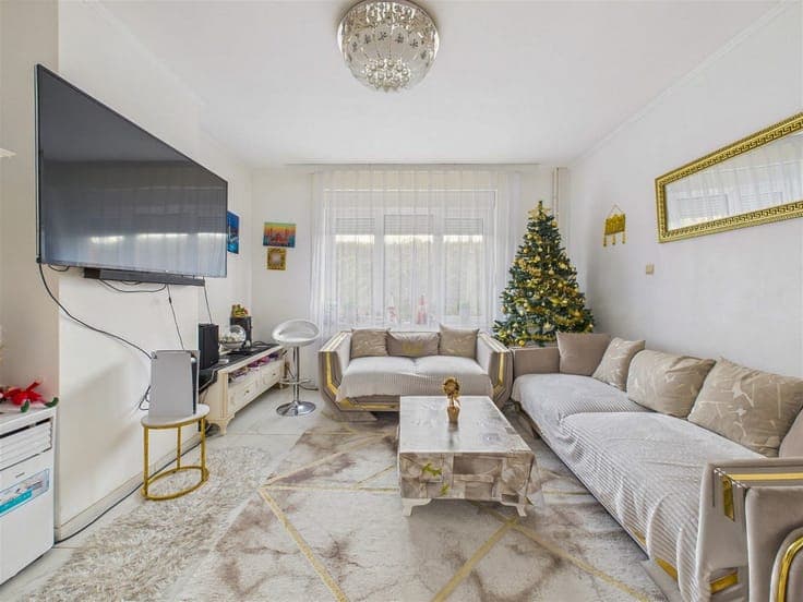 Semi-detached house with garden in Landen