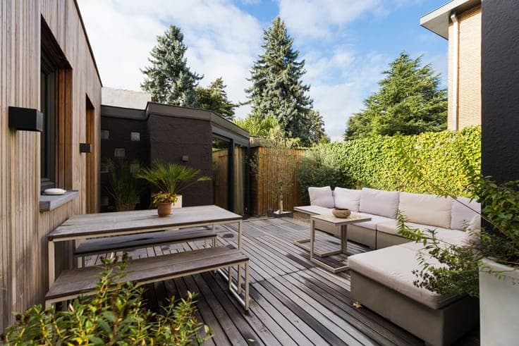 Renovated 4-Bedroom House near Place Dumon