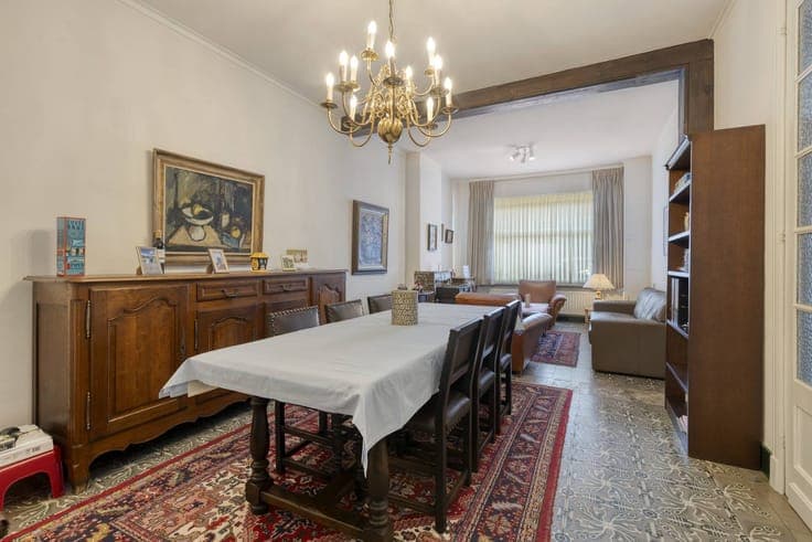 Very spacious house (282m²) with EPC C in Roeselare