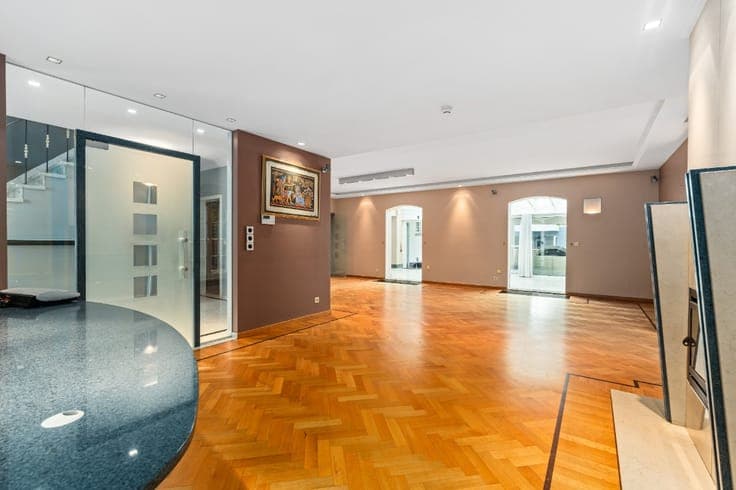 Exclusive villa with pool and wellness in Erembodegem
