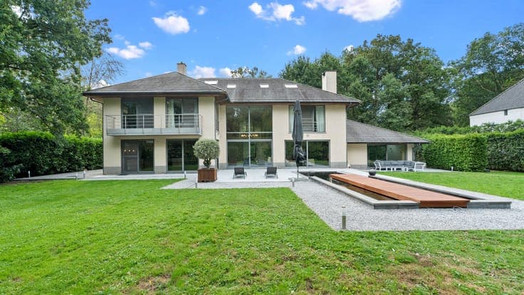 House in Linden