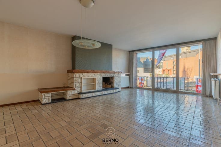 Woning met polyvalente benedenruimte