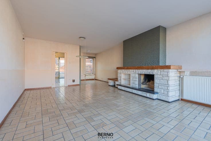 Woning met polyvalente benedenruimte