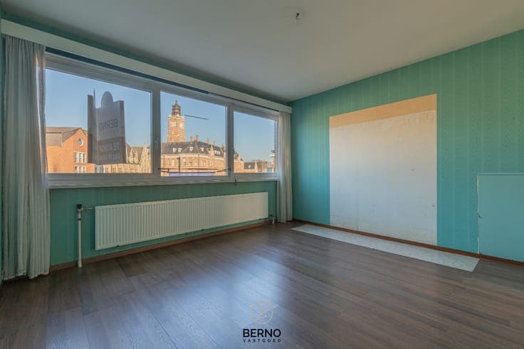 Woning met polyvalente benedenruimte