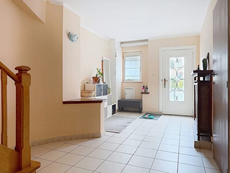 Quartier des Fleurs – 5-Bedroom House + Garden + Garage