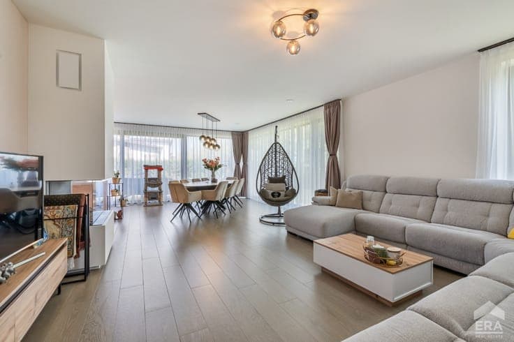 Spacious energy-efficient family home in Kermt