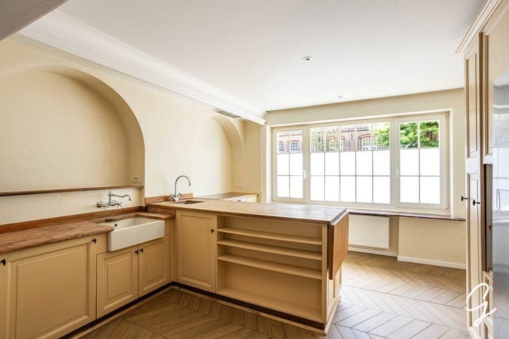 Character townhouse with 5 bedrooms near Muinkpark