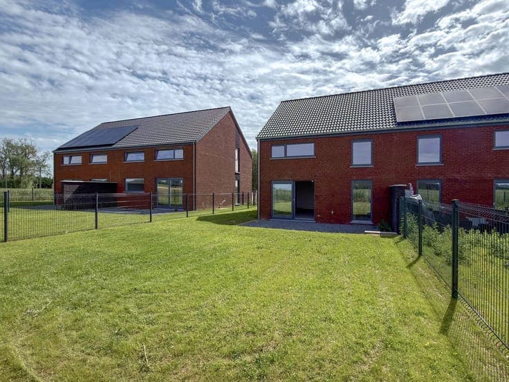 Sale - House Mettet - 355,000 €