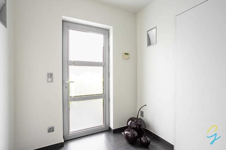 Exclusive detached house