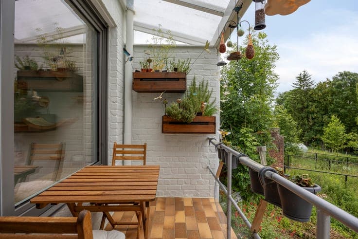 House with garden, garage and extension potential