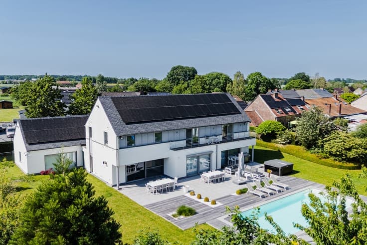 House in Sars-la-Bruyère