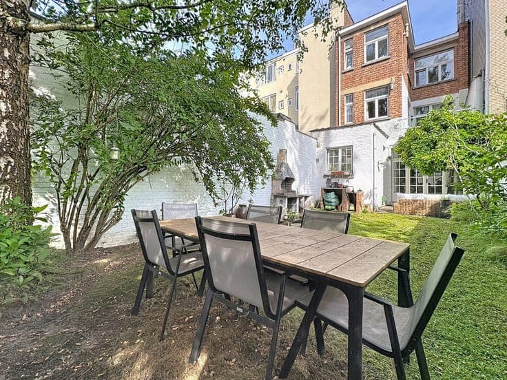 JETTE: architect-designed house 5 bedrooms, terrace, garden
