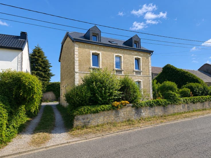 House in Chiny