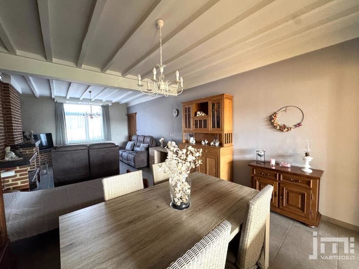 Goed onderhouden woning met 3 slaapkamers en vrij uitzich...