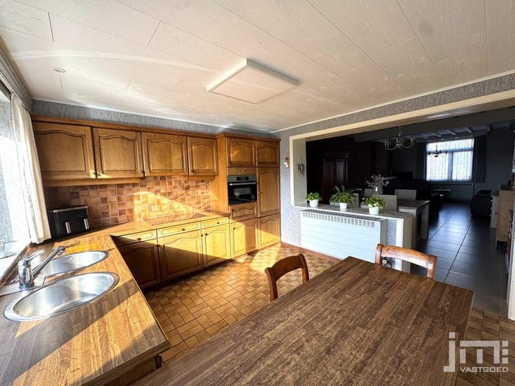 Goed onderhouden woning met 3 slaapkamers en vrij uitzich...