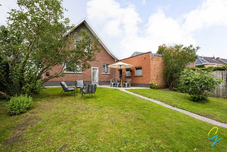 House with 5 bedrooms near Schendelbeke station