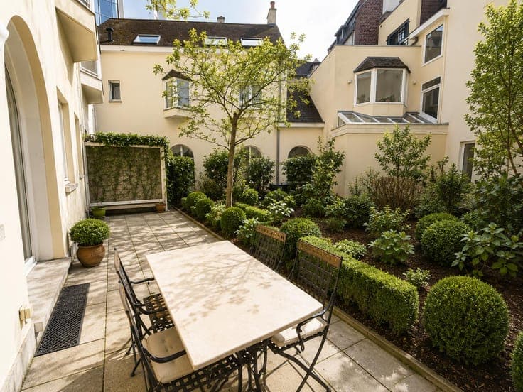 Sablon, charming house with terrace quiet and green