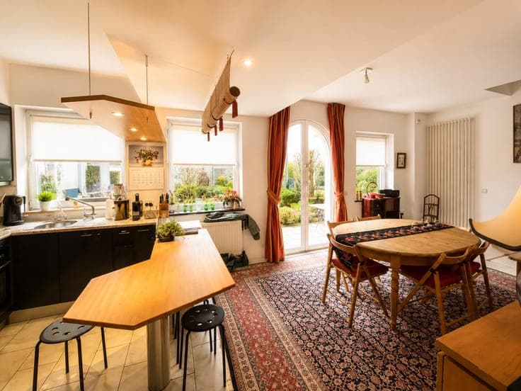 Sablon, charming house with terrace quiet and green