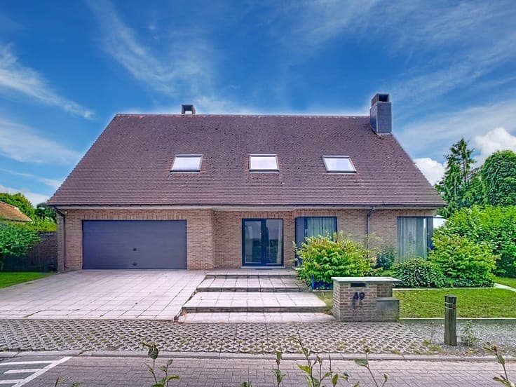 Nice VILLA in a residential area near Center Overijse
