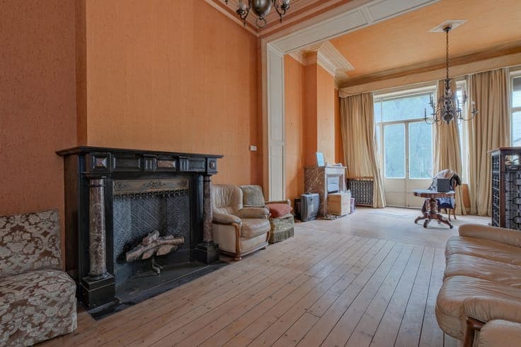 Pl. Brugmann – Bourgeois house of ± 580 m² bruto & garden.