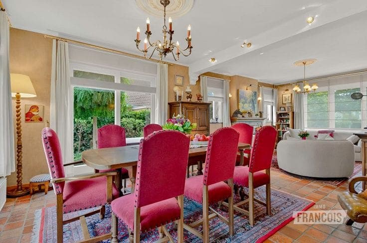 Spacious villa on an exceptional plot in Sint-Michiels