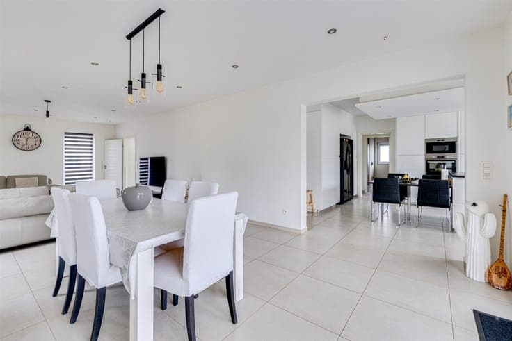 Stunning villa for sale in Musson