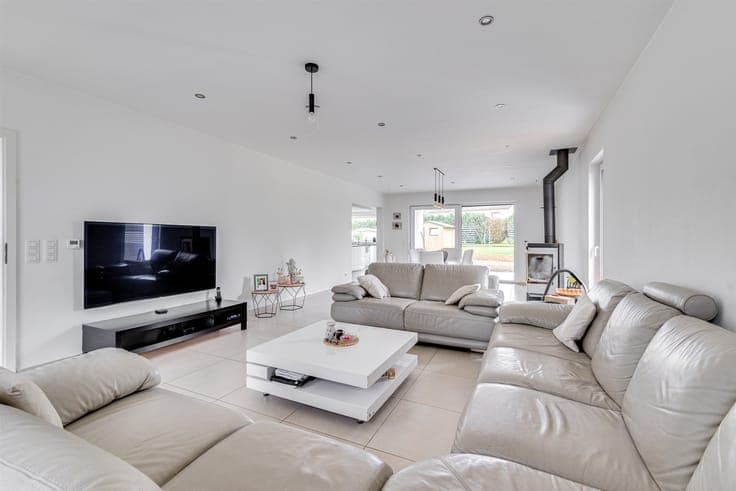Stunning villa for sale in Musson