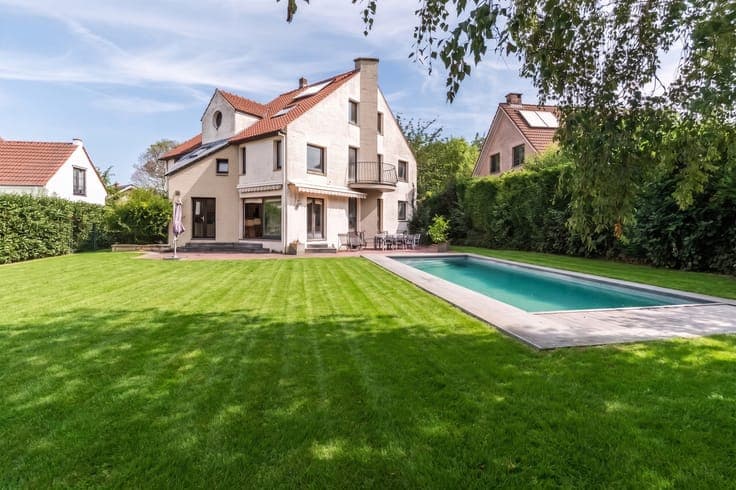 Superb villa ideally located in the Faubourg