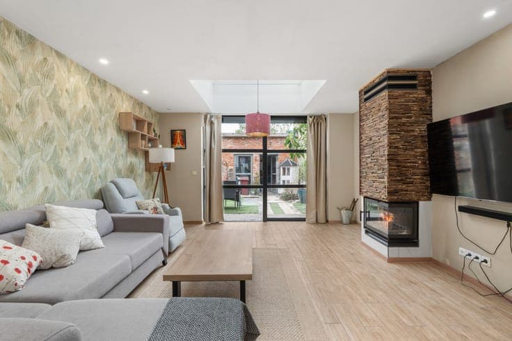 For sale: renovated house in Schoten