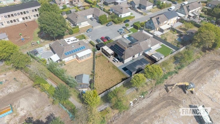 Single-storey semi-detached home for sale in Diksmuide with…