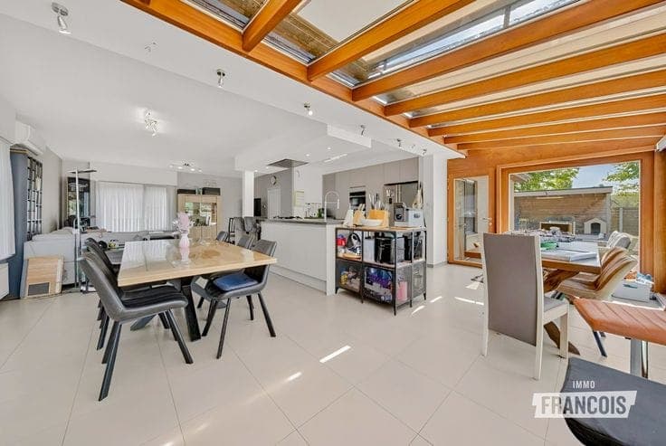 Single-storey semi-detached home for sale in Diksmuide with…
