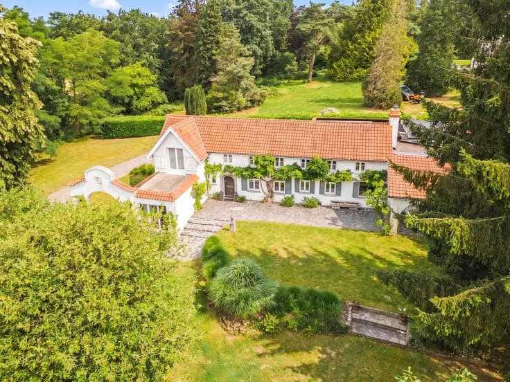 Charming 1815 villa tastefully renovated